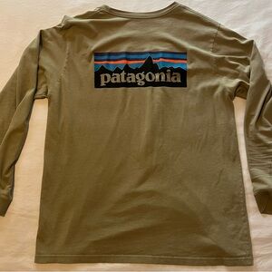 COPY - Olive green long sleeve tee Patagonia